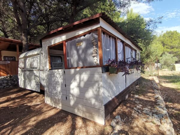 Karavan 2