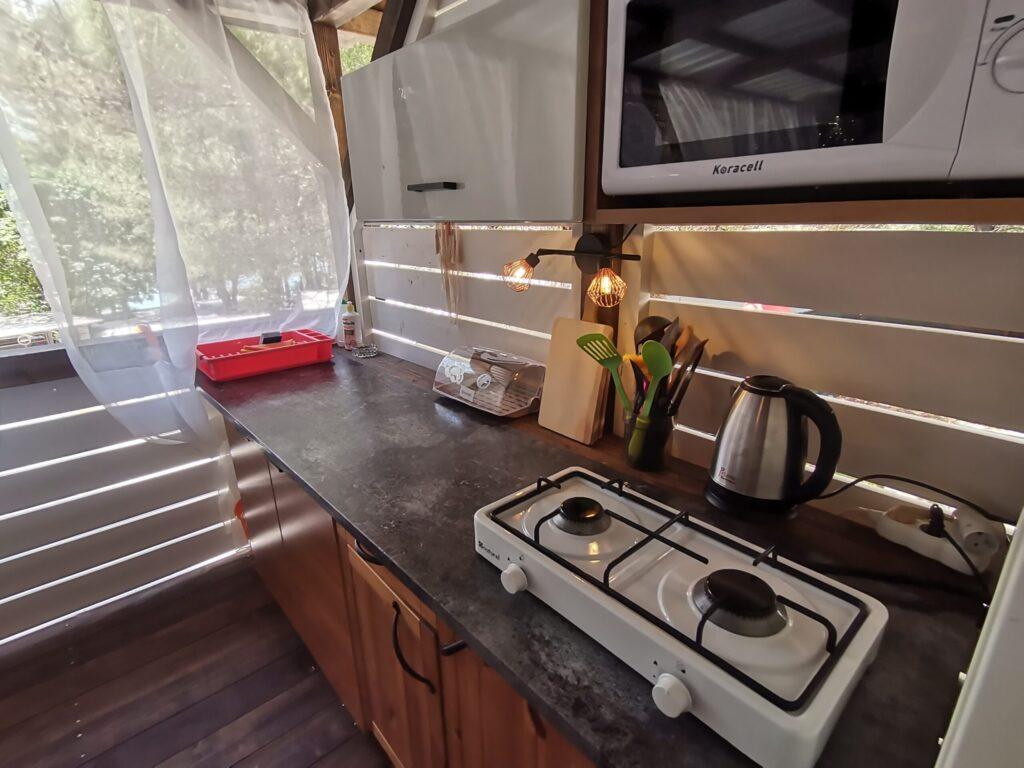 Karavan 3 - terasa s kuchyní