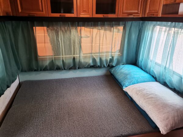 Karavan 4 - Image 11